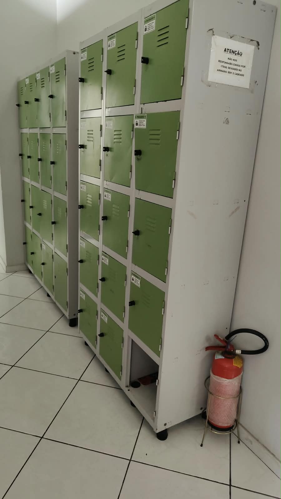 ARMÁRIO 3 Colunas x 5 Fileiras 15PORTAS (Guarda Volume)